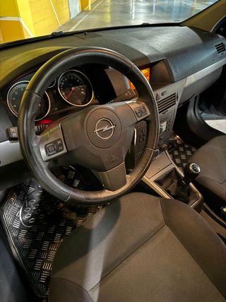 Opel Astra 1.6 Enjoy