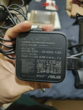 Monitor ASUS TUF Gaming VG27VH1B Curvo 27