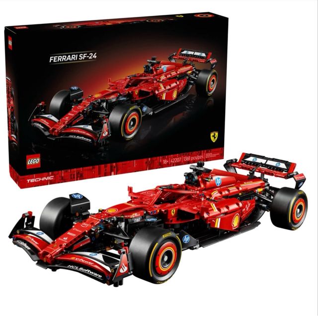 Lego Ferrari SF-24 Escala 1:8 (42207)