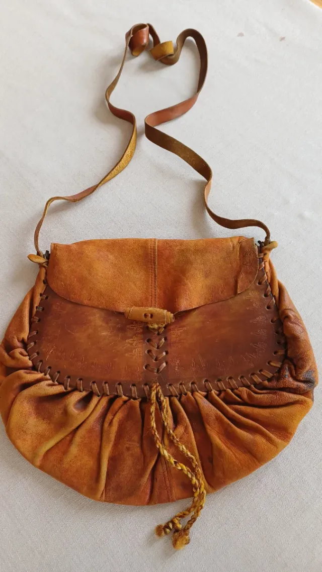 Bolso étnico de piel