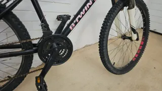 Bicicleta B-Twin Rockrider Negra