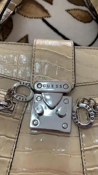 Borsa Guess vintage beige effetto coccodrillo