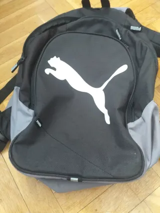 Vendo Mochila Puma Negra y Gris