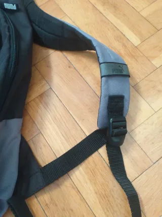 Vendo Mochila Puma Negra y Gris