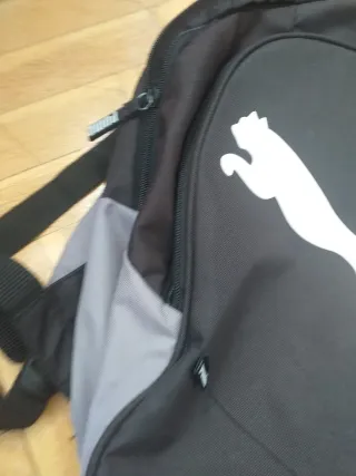 Vendo Mochila Puma Negra y Gris