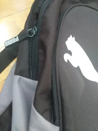 Vendo Mochila Puma Negra y Gris
