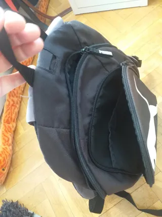 Vendo Mochila Puma Negra y Gris