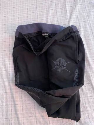 Pantalón de chándal negro y gris