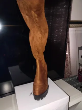 Botas altas ante tacón plataforma camel