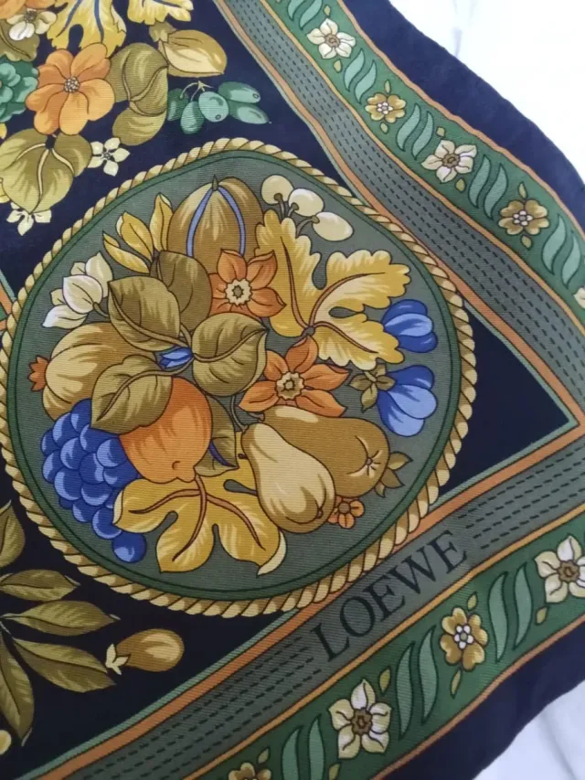 Original Carré Loewe Pure Silk