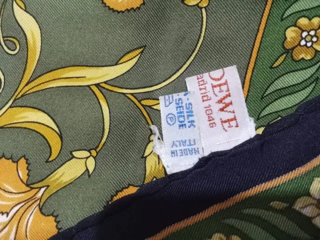 Original Carré Loewe Pure Silk