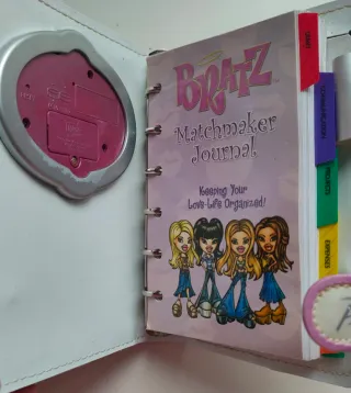 Agenda diario planner Bratz con calculadora