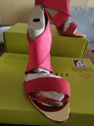 Tacones Rojos Ted Baker