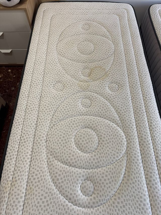 2 Canapés abatibles + 2 colchones viscoelásticos