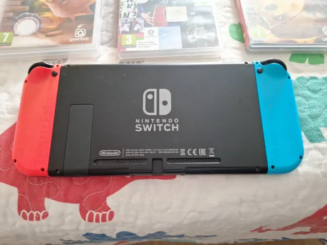 Nintendo Switch Azul/Rojo + Juegos