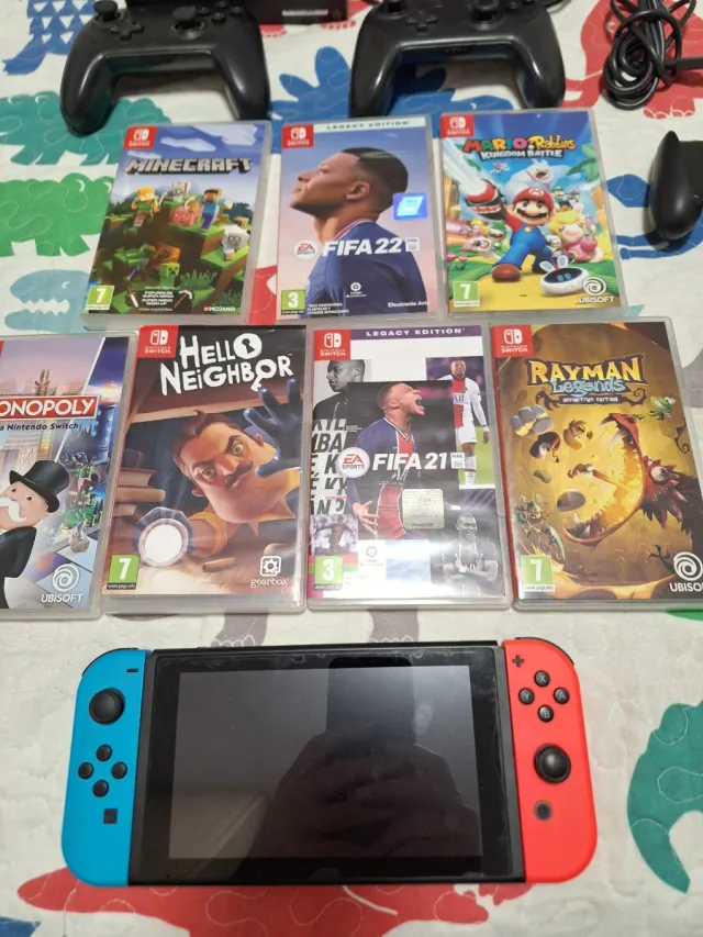 Nintendo Switch Azul/Rojo + Juegos