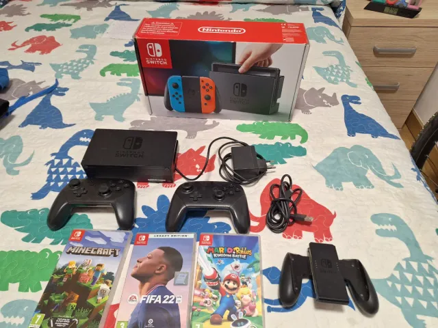 Nintendo Switch Azul/Rojo + Juegos