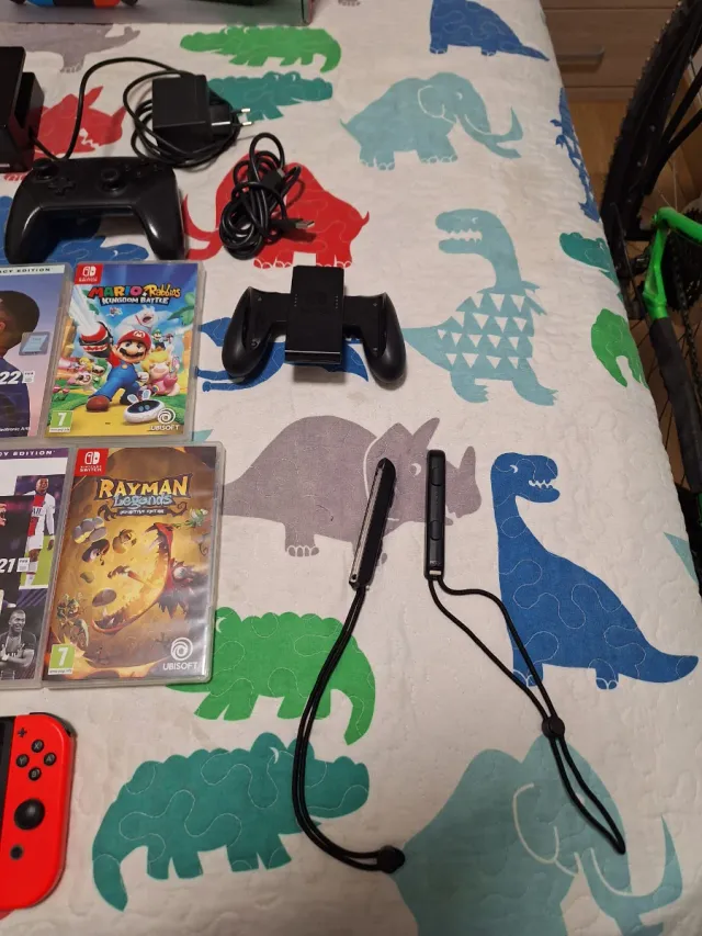 Nintendo Switch Azul/Rojo + Juegos