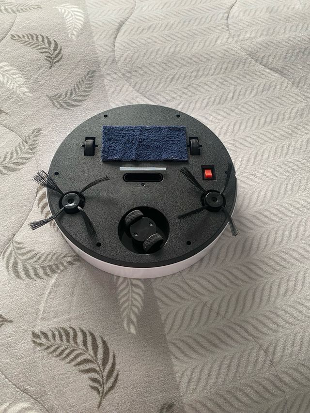 Robot Aspirador Blanco Silencioso