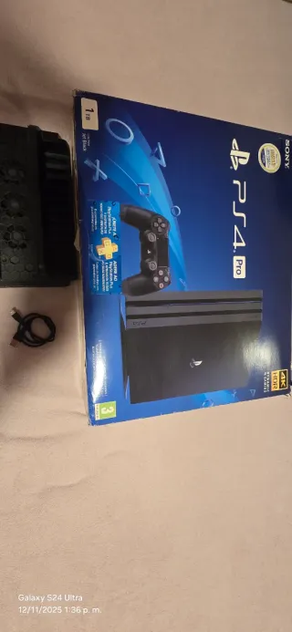 PS4 Pro 1TB God of War Ragnarök + Mandos