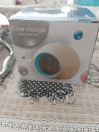 Reloj digital Color change