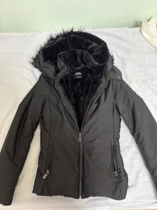Chaquetón Zara Negro con Capucha desmontable