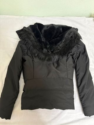 Chaquetón Zara Negro con Capucha desmontable