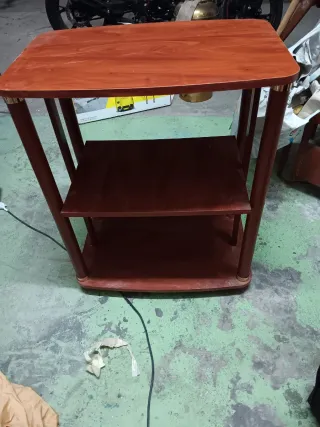 Mesita auxiliar TV y librería madera