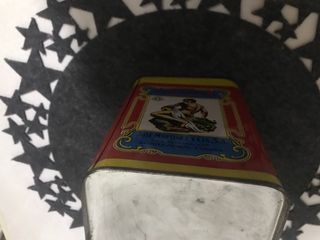 Lata antigua Pimentón Titan José Martínez