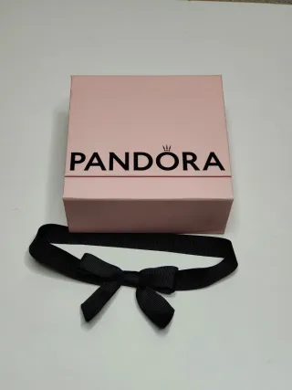 Caja Pandora Rosa con Lazo Negro