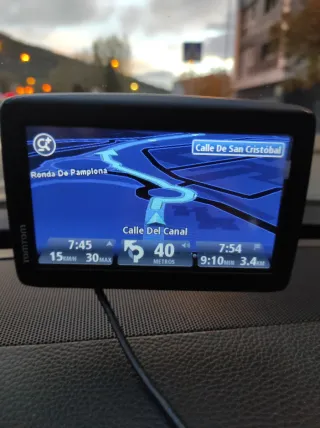 2 GPS, 1 TomTom con Mapas de por Vida. CON RADARES