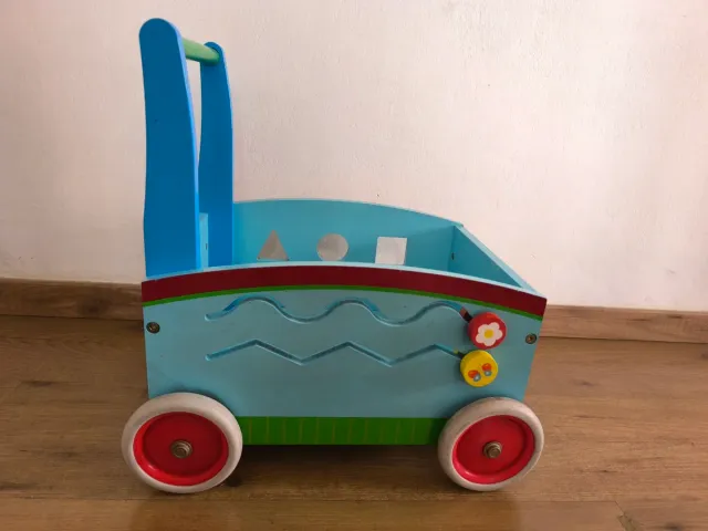 Andador de madera para bebé