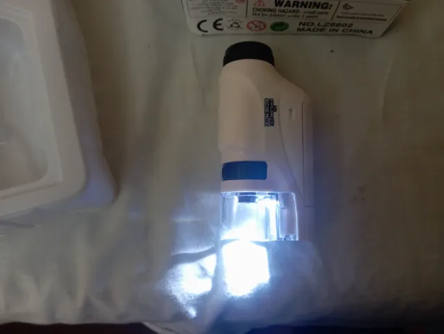 Mini microscopio portátil