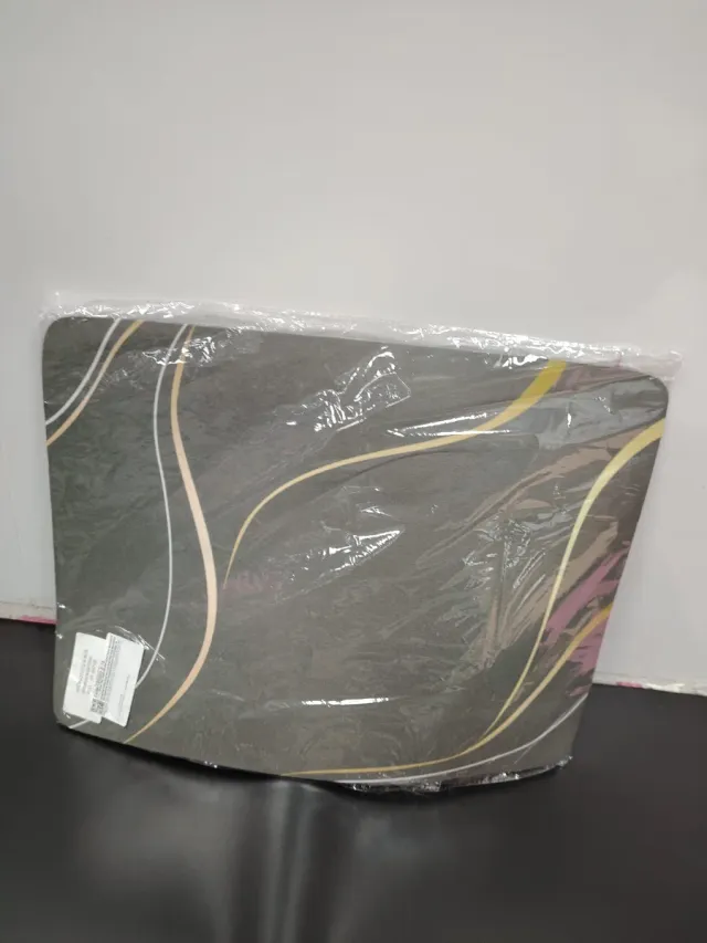 Alfombrilla de ratón con diseño curvo