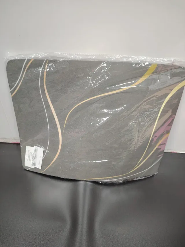 Alfombrilla de ratón con diseño curvo