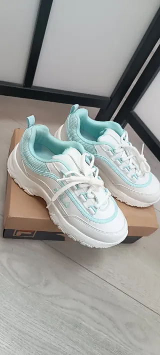 Zapatillas Fila Strada Logo Niña Talla 35