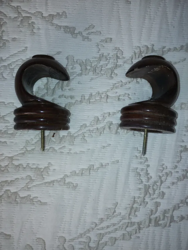 2 alzapaños de cortina de madera