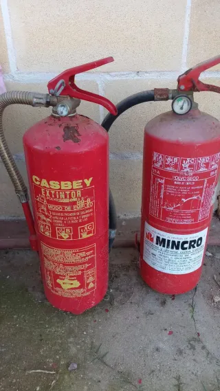 3 Extintores Casbey y Mincro