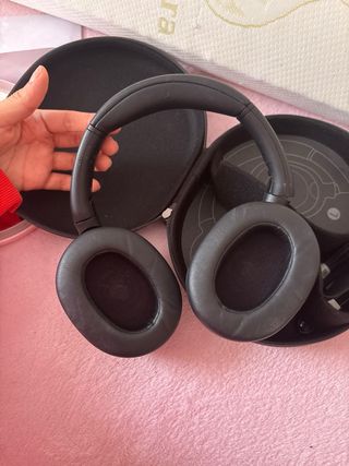 Sony ULT WEAR Negros