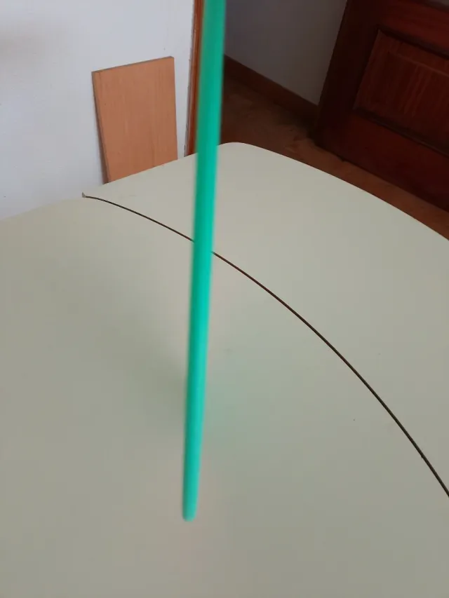 Tapa de silicona con borde de metal interior