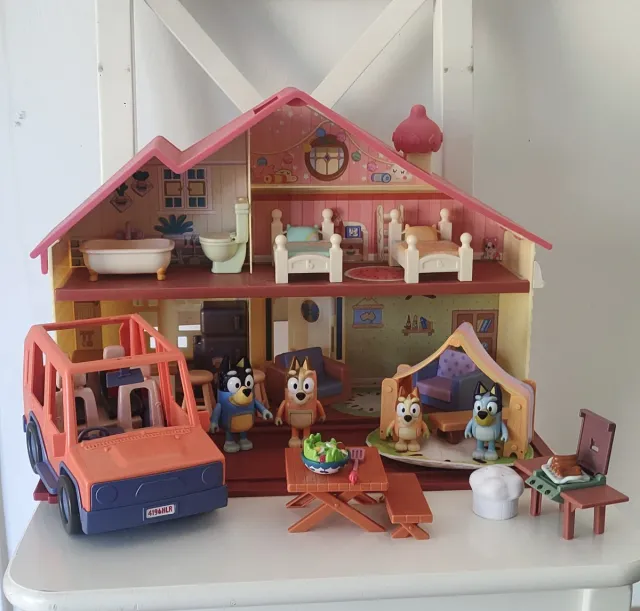 Casa Bluey + Familia + Coche + Accesorios