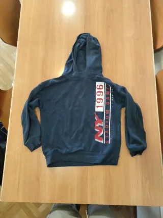 Sudadera, camiseta y pantalones niño 7-10 años