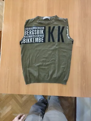 Sudadera, camiseta y pantalones niño 7-10 años