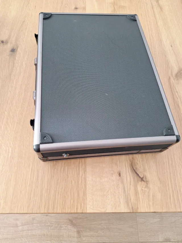 Maletín de trabajo MENIOR negro y plateado