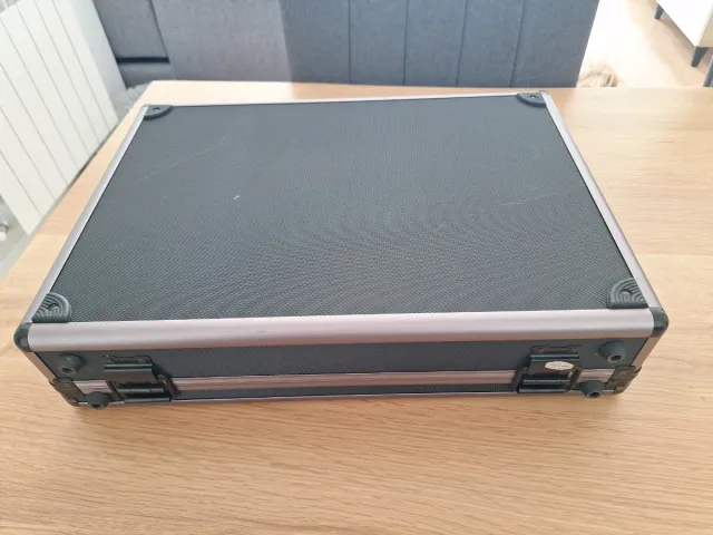 Maletín de trabajo MENIOR negro y plateado