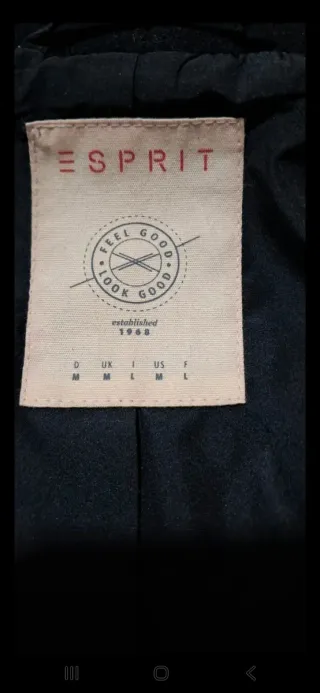 Abrigo corto marca Esprit negro