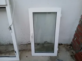 Ventana aluminio blanca Technal