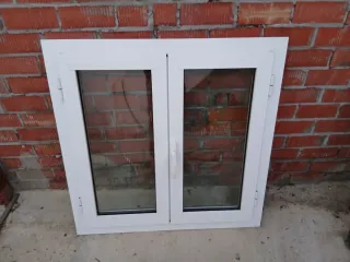 Ventana aluminio blanca Technal
