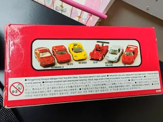 2 Ferraris Hotwheels: Modena y Spider