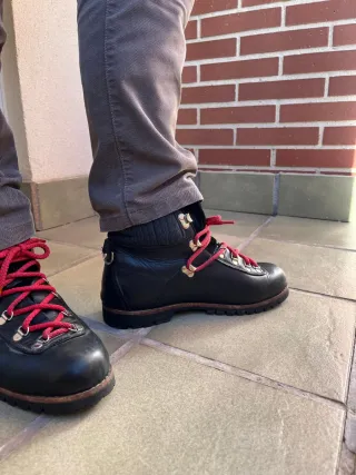 Botas de montaña piel negras talla 43